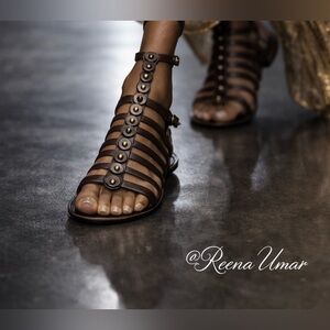 BCBG Brown Leather Gladiator Sandals – Size 6.5